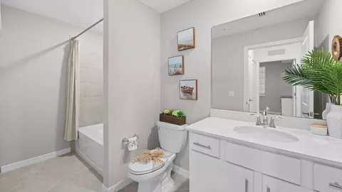 Bath - 17121 Jadestone Ct, Venice, FL 34293 photo 2 of 4