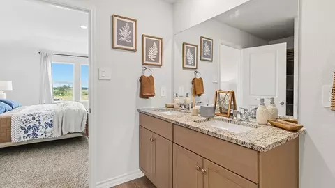 Bath - 20002 Wyatt Earp Way, Lytle, TX 78052 photo 6 of 8