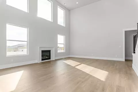 Living - 6417 Vernon Dr, Eagle Mountain, UT 84005 photo 3 of 4