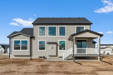 Exterior - 6417 Vernon Dr, Eagle Mountain, UT 84005 photo 5 of 9