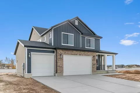 Exterior - 6417 Vernon Dr, Eagle Mountain, UT 84005 photo 4 of 9