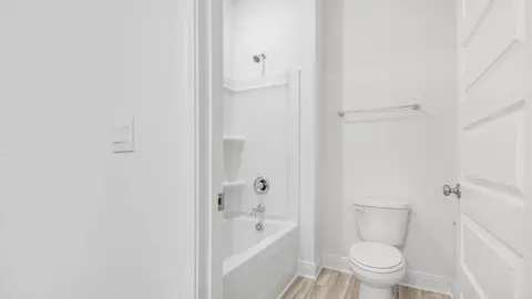 Entry Way - 4606 Commander Rd, Crestview, FL 32539 photo 6 of 8