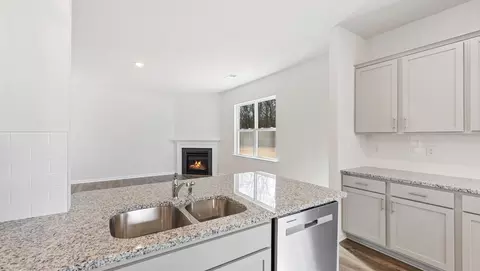 Kitchen - 201 Forest Brook Dr, Easley, SC 29640 photo 3 of 4