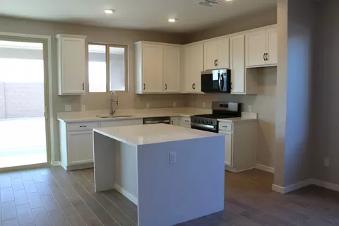 7672 E 35th Pl, Yuma, AZ 85365 photo 5