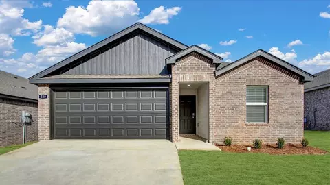 196 Preston Ln, Hensley, AR 72065