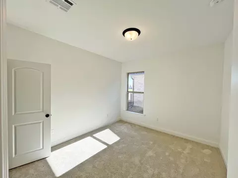 Bedroom - 134 Spring Grove Loop, Thibodaux, LA 70301 photo 4 of 6