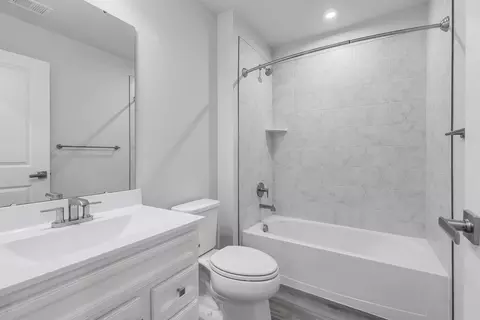 Bath - 8447 Cattail Way, Brandywine, MD 20613 photo 2 of 2