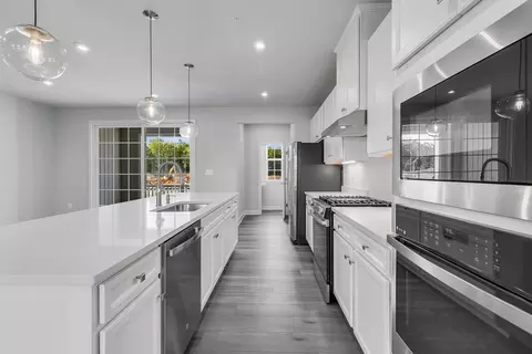 Kitchen - 8447 Cattail Way, Brandywine, MD 20613 photo 4 of 5