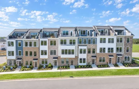 42591 Black Angus Dr, Ashburn, VA 20148