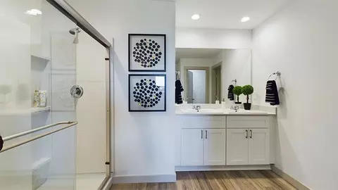 Bath - 2342 149th St, Lubbock, TX 79423 photo 2 of 5