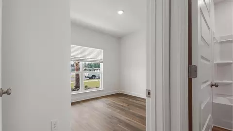 Entry Way - 140 Gray Owl Dr E, Freeport, FL 32439 photo 7 of 9