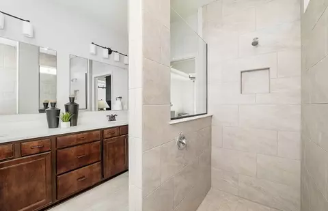 Bath - 3243 Del Webb Blvd, Aurora, IL 60503 photo 4 of 4