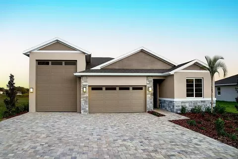 Exterior - 9196 Players Dr, Spring Hill, FL 34613 photo 4 of 9