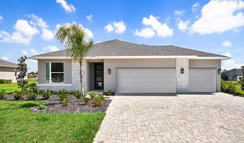 Exterior - 9196 Players Dr, Spring Hill, FL 34613 photo 5 of 9