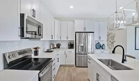 Kitchen - 9196 Players Dr, Spring Hill, FL 34613 photo 5 of 7