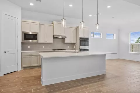 Kitchen - 2001 Persimmon Cove Ct, Katy, TX 77493 photo 3 of 5