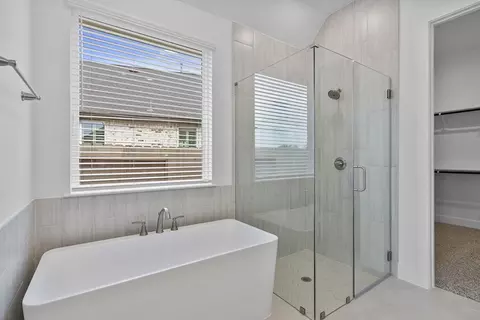 Bath - 2001 Persimmon Cove Ct, Katy, TX 77493 photo 3 of 3