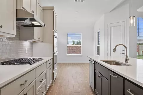 Kitchen - 2001 Persimmon Cove Ct, Katy, TX 77493 photo 5 of 5
