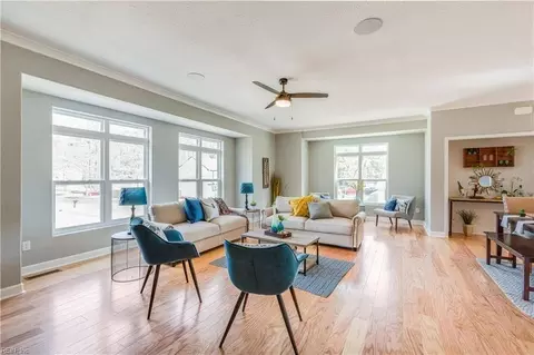 Living - 234 Hall Road Rd, Hampton, VA 23664 photo 1 of 2