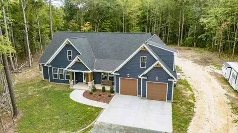 Exterior - 234 Hall Road Rd, Hampton, VA 23664 photo 8 of 11