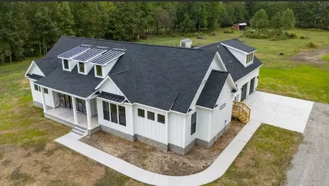 Exterior - 234 Hall Road Rd, Hampton, VA 23664 photo 9 of 11
