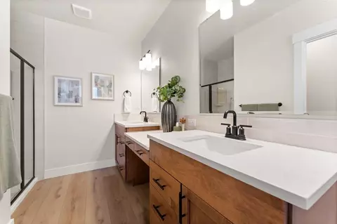 Bath - 2035 Sumac Ave, Middleton, ID 83644 photo 1 of 2