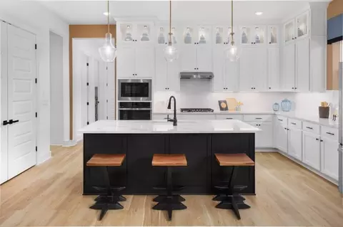 Kitchen - 7900 Skytree Dr, Austin, TX 78744 photo 4 of 5