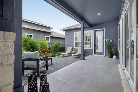 Exterior - 7900 Skytree Dr, Austin, TX 78744 photo 3 of 4