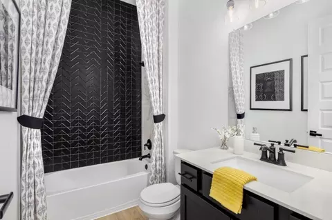 Bath - 7900 Skytree Dr, Austin, TX 78744 photo 2 of 6