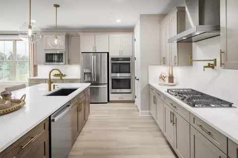 Kitchen - 9360 Bitterroot Ter, Frederick, MD 21701 photo 4 of 9