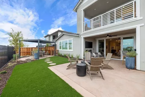 Exterior - 3726 Darnoch Ave, Lathrop, CA 95330 photo 4 of 9