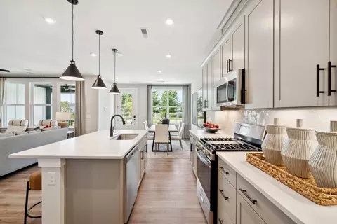 Kitchen - 159 Armstrong Rd, Belmont, NC 28012 photo 5 of 8