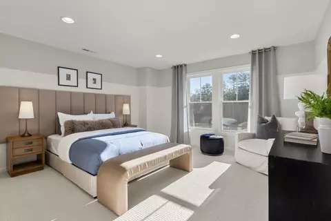 Bedroom - 4 Lloyd Cir, Norton, MA 02766 photo 7 of 13