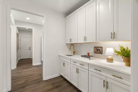 Entry Way - 4 Lloyd Cir, Norton, MA 02766 photo 3 of 5