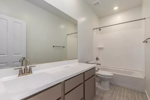 Bath - 1254 E Ridgerock Loop, Casa Grande, AZ 85122 photo 5 of 11