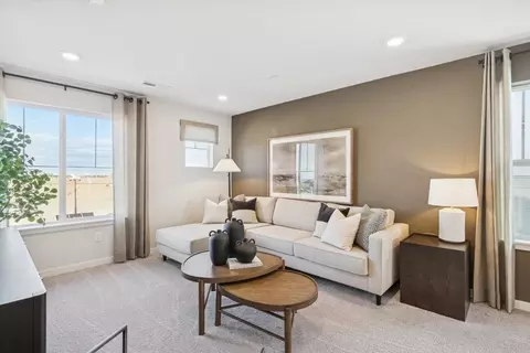 Living - 22748 E 47th Dr, Aurora, CO 80019 photo 4 of 6