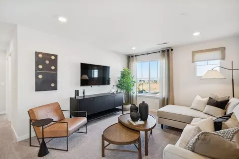 Living - 22748 E 47th Dr, Aurora, CO 80019 photo 3 of 6