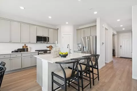 Kitchen - 22748 E 47th Dr, Aurora, CO 80019 photo 4 of 10