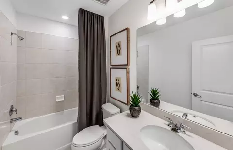Bath - 42497 Cascade Dr, Punta Gorda, FL 33982 photo 2 of 3