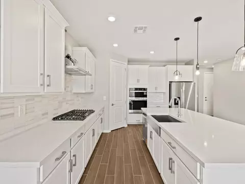 Kitchen - 10016 S Sombrero Trl, Apache Junction, AZ 85120 photo 2 of 6