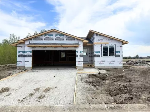 581 NW Crystal Creek Ln, Grimes, IA 50111