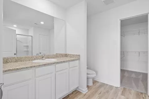 Bath - 16004 Tassel Br, Lytle, TX 78052 photo 1 of 3