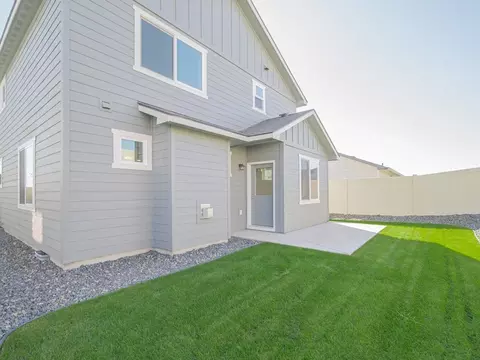 Exterior - 2202 Fire Time Loop, Richland, WA 99352 photo 4 of 5