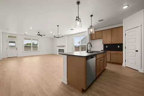 Living - 572 Gus Loop, Georgetown, TX 78626 photo 2 of 7