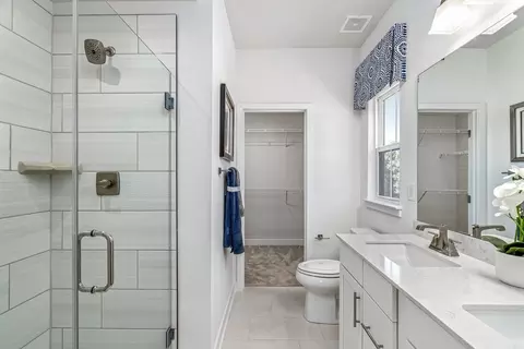 Bath - 5835 Gast Ct, Brooklyn Park, MD 21225 photo 1 of 4