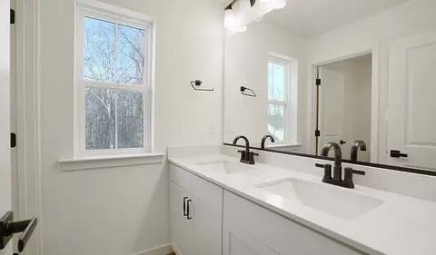 Bath - 2003 Aram Dr, Accokeek, MD 20607 photo 2 of 8