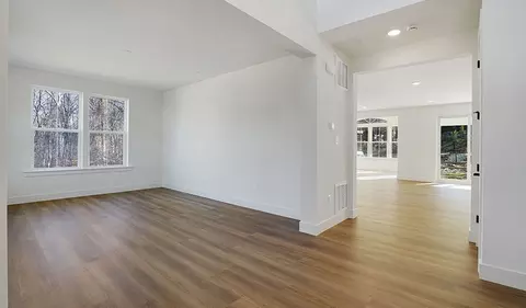 Living - 2003 Aram Dr, Accokeek, MD 20607 photo 2 of 5