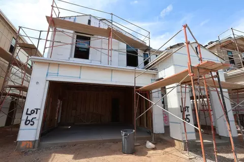 Exterior - 45 E Windsor Dr, Gilbert, AZ 85296 photo 2 of 10