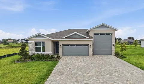 9226 Players Dr, Spring Hill, FL 34613