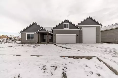 11834 N Entwistle Way, Rathdrum, ID 83858